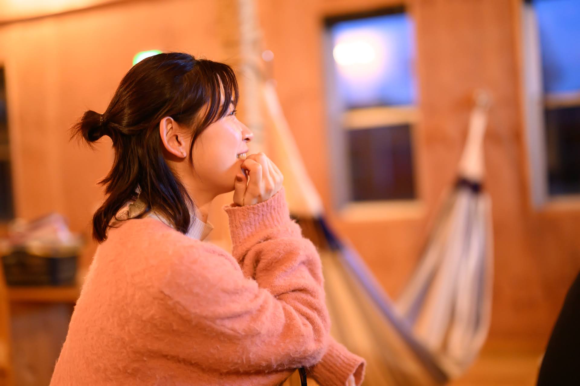 木のぬくもりと温かい光の中で心身を整え、新たなアイデアを生む特別なひととき